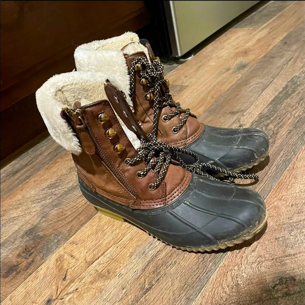 Tommy Hilfiger duck boots